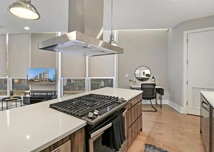 Nicely Decorated 1br W Laundry - Crosby 202 Apartment